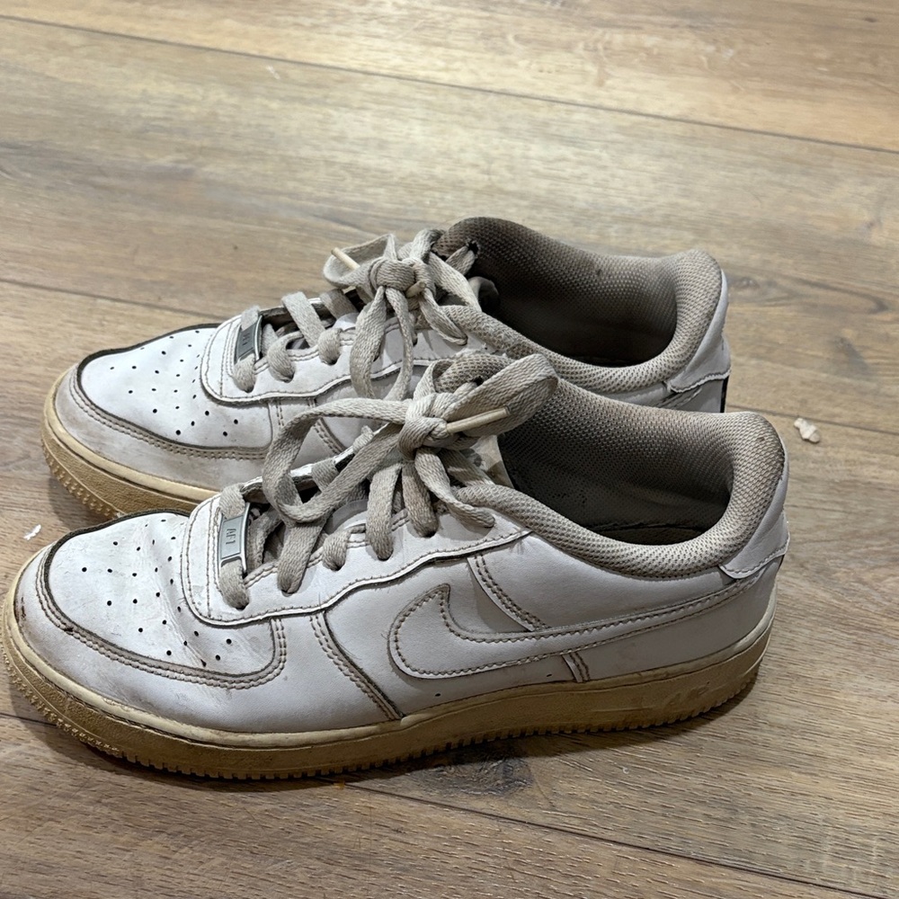 Nike Kids White and Tan Sneakers